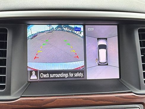 Used 2017 Nissan Pathfinder Platinum image 38