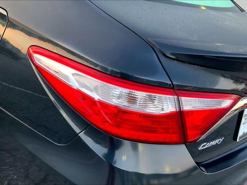 Used 2017 Toyota Camry SE FWD image 27