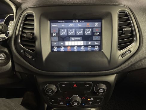 Used 2021 Jeep Compass Latitude w/ Convenience Group image 23