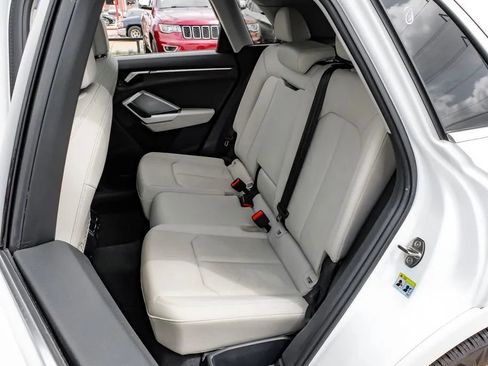 Used 2023 Audi Q3 2.0T Premium AWD/4WD image 46