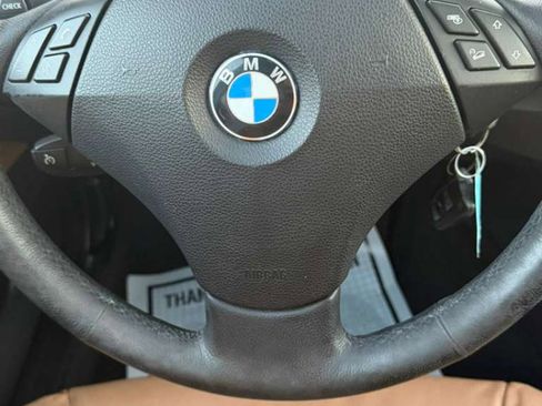 Used 2010 BMW 528i xDrive Sedan image 30