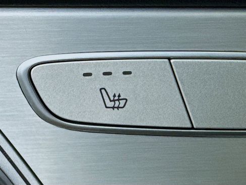 Used 2022 Mercedes-Benz GLC 300 image 19