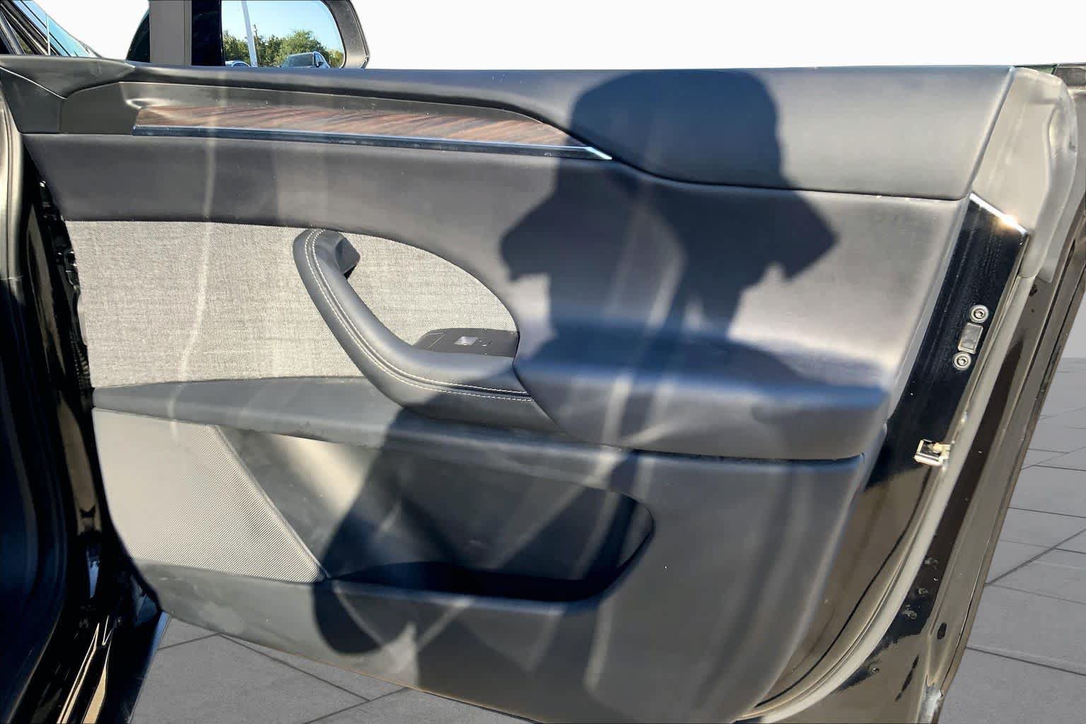 Used 2022 Tesla Model X AWD/4WD image 22