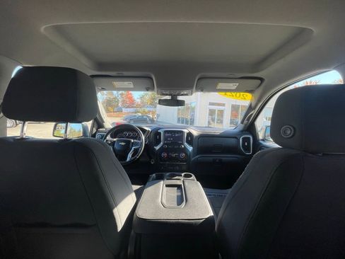 Used 2021 Chevrolet Silverado 1500 LT image 40