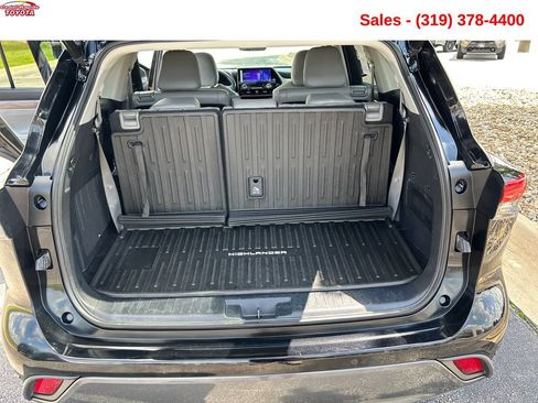 Used 2023 Toyota Highlander Limited AWD/4WD image 20