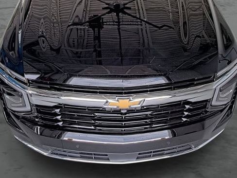 New 2026 Chevrolet Suburban LS image 18