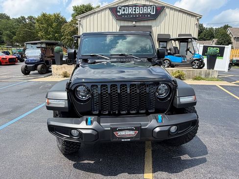 Used 2023 Jeep Wrangler Unlimited w/ Cold Weather Group AWD/4WD image 8