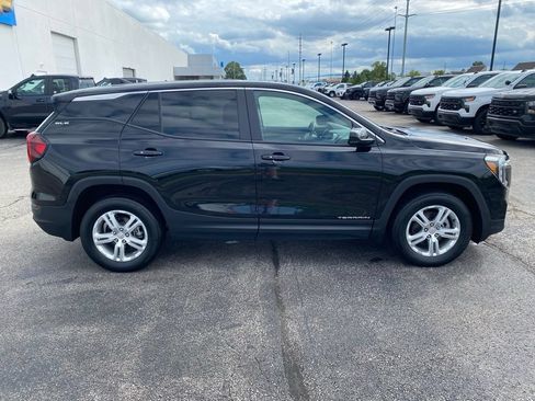 Used 2024 GMC Terrain SLE AWD/4WD image 8