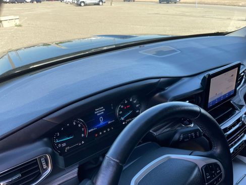 Used 2023 Ford Explorer Limited RWD image 38