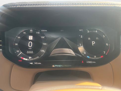 Certified 2024 Land Rover Range Rover SE image 11