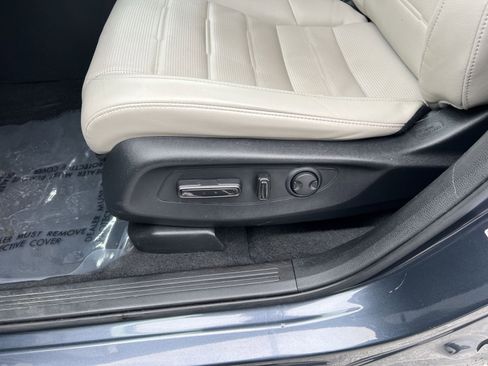 Used 2023 Honda CR-V EX-L image 14