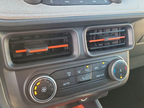 Used 2024 Ford Maverick XLT image 10