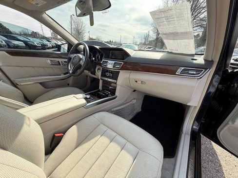 Used 2014 Mercedes-Benz E 550 4MATIC Sedan image 12