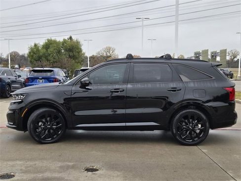 Certified 2023 Kia Sorento SX image 3
