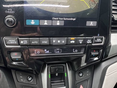 Used 2019 Honda Odyssey EX-L image 17