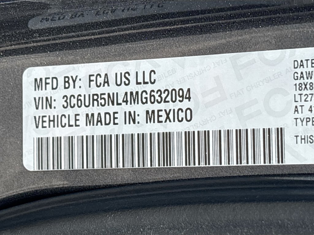 Used 2021 RAM 2500 Laramie w/ Chrome Appearance Group AWD/4WD image 34