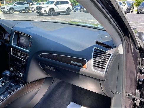 Used 2016 Audi Q5 2.0T Premium Plus w/ Technology Package AWD/4WD image 19
