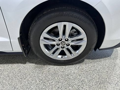 Certified 2023 Toyota Sienna Limited AWD/4WD image 24