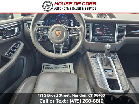 Used 2018 Porsche Macan image 26