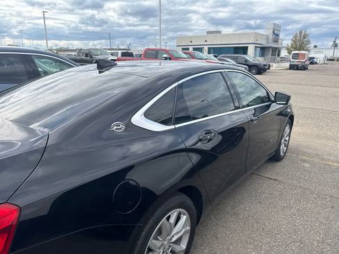 Used 2019 Chevrolet Impala LT FWD image 12