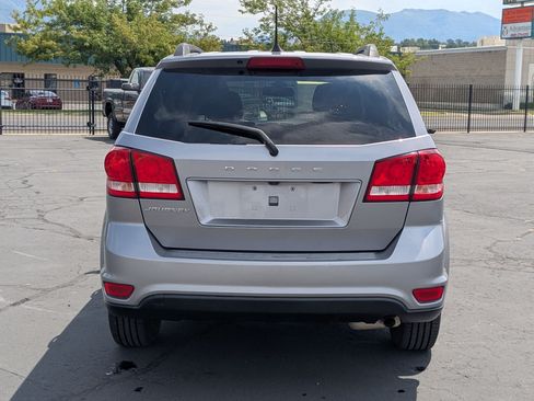 Used 2019 Dodge Journey SE w/ Premium Group FWD image 7