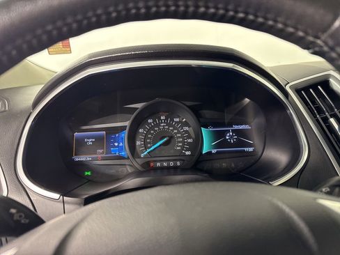 Used 2017 Ford Edge Titanium w/ Equipment Group 302A AWD/4WD image 31