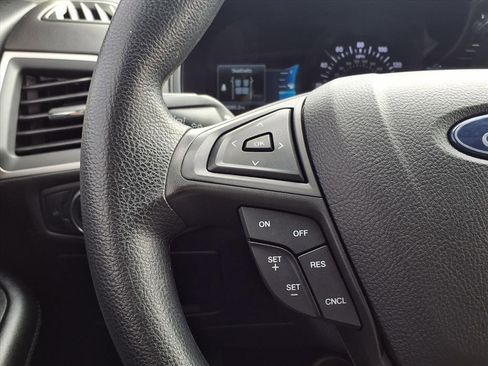 Certified 2022 Ford Edge SE w/ Black Appearance Package image 20