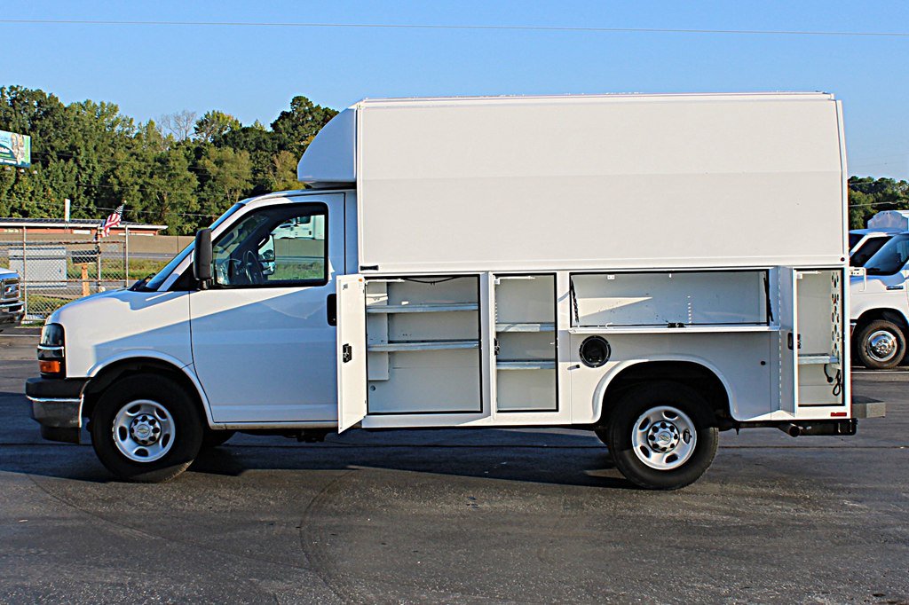 Used 2022 Chevrolet Express 3500 w/ Power Convenience Package RWD image 7