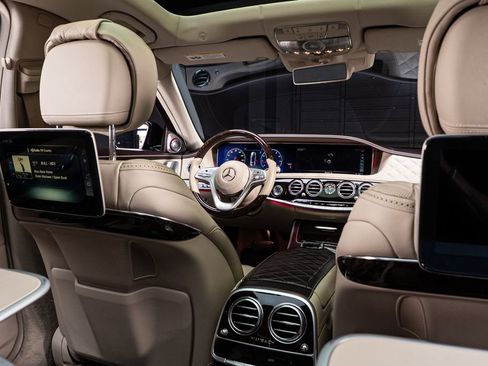 Used 2018 Mercedes-Benz Maybach S 560 4MATIC image 48