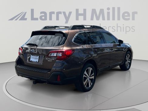 Used 2019 Subaru Outback 3.6R Limited AWD/4WD image 5