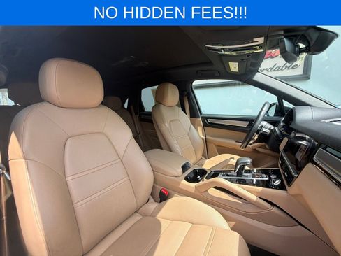 Used 2022 Porsche Cayenne Platinum Edition AWD/4WD image 33