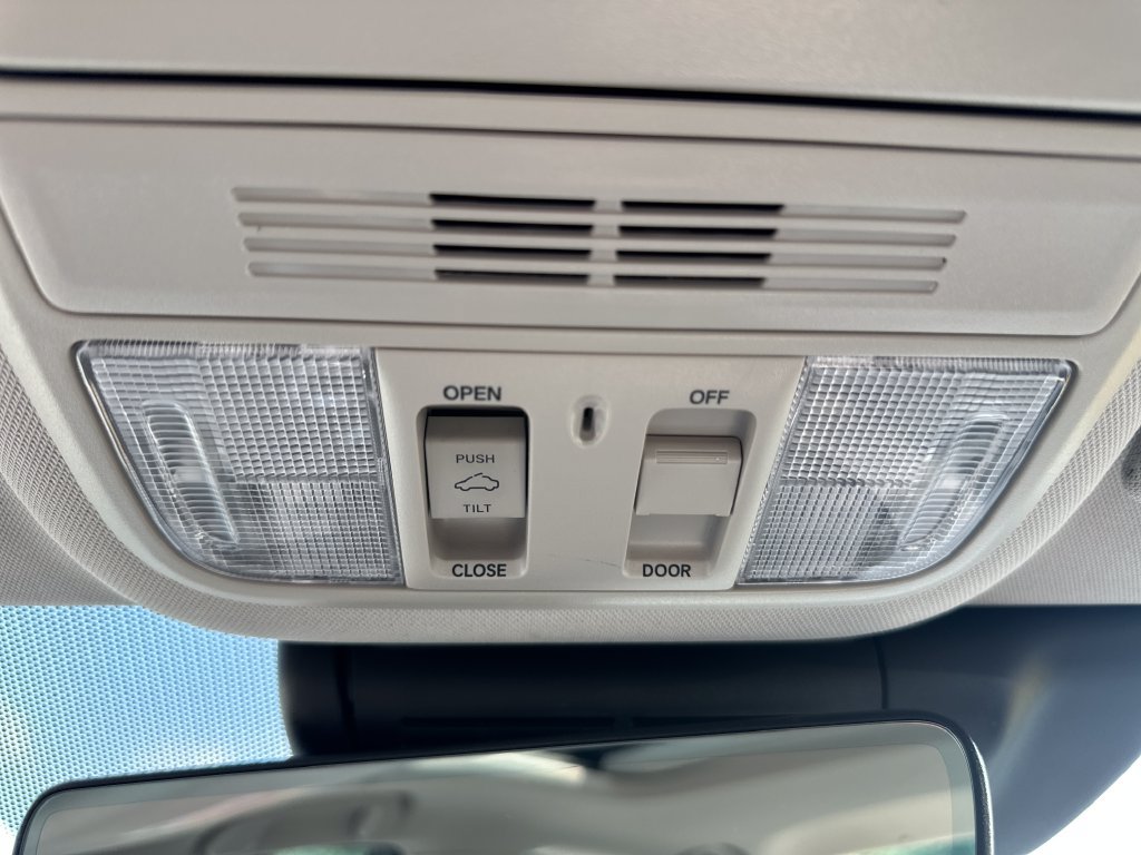 Used 2022 Honda Accord EX-L image 29
