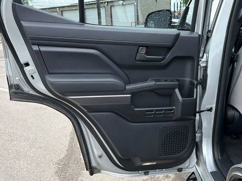 Used 2025 Toyota 4Runner SR5 image 31