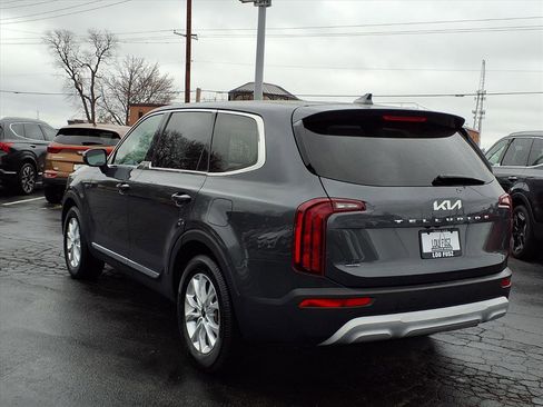 Used 2022 Kia Telluride LX image 2