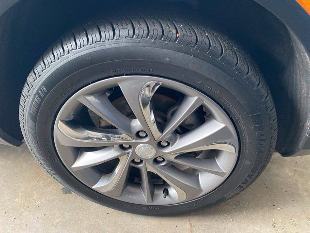 Used 2022 Buick Encore GX Select w/ Experience Buick Package AWD/4WD image 3