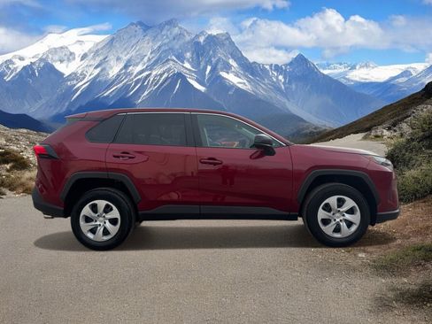 Used 2025 Toyota RAV4 LE image 6