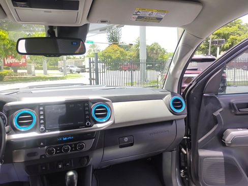 Used 2021 Toyota Tacoma SR5 RWD image 67
