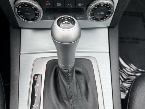 Used 2011 Mercedes-Benz C 300 Sedan image 20