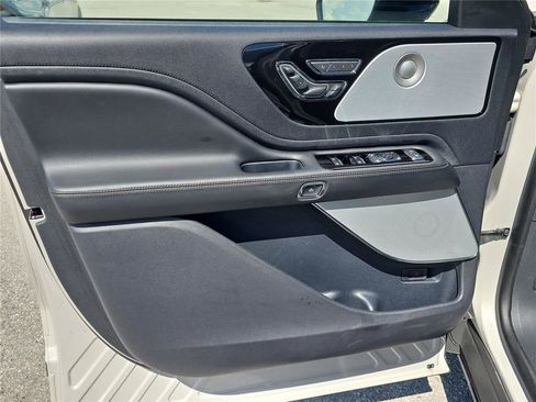 Used 2025 Lincoln Aviator Reserve w/ Equipment Group 201A image 19