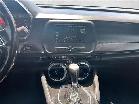Used 2019 Chevrolet Camaro LT RWD image 8