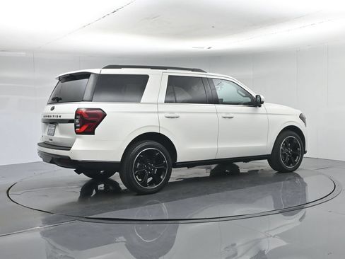 Used 2023 Ford Expedition Limited AWD/4WD image 33