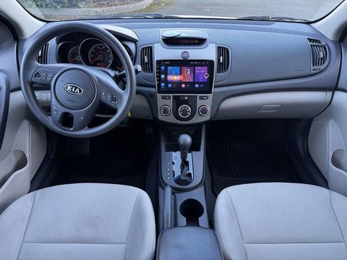 Used 2010 Kia Forte EX image 11