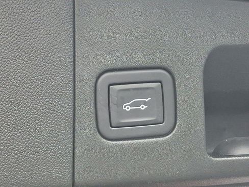 Used 2024 Cadillac XT5 Luxury AWD/4WD image 30