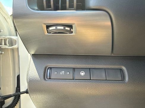 Used 2023 Nissan Pathfinder Rock Creek AWD/4WD image 25