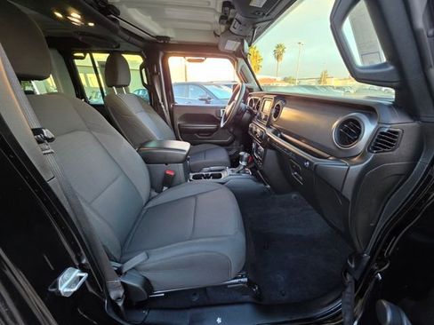 Used 2021 Jeep Wrangler Unlimited Sport image 10