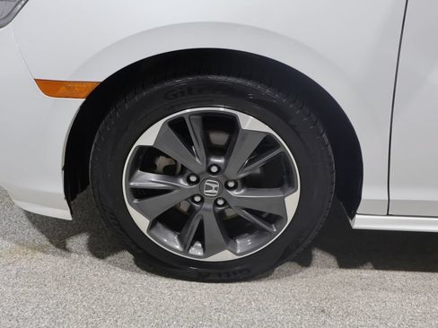 Used 2023 Honda Odyssey Elite image 8