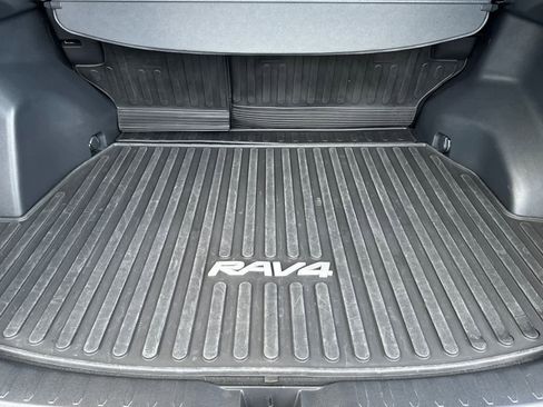 Used 2025 Toyota RAV4 LE AWD/4WD image 16