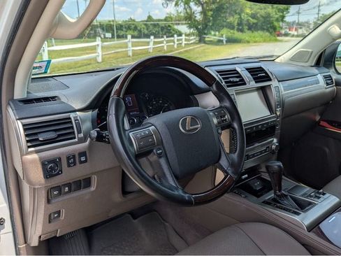 Used 2019 Lexus GX 460 Premium AWD/4WD image 21
