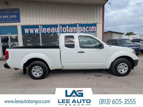 Used 2019 Nissan Frontier S RWD image 2