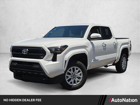 Certified 2025 Toyota Tacoma SR5 AWD/4WD image 1